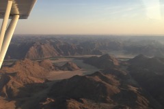 Lady Bush Pilot - African Tour - Flap 4